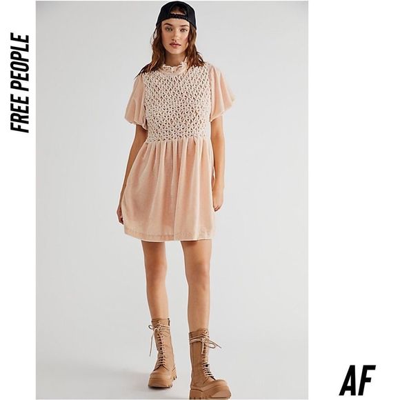 FREE PEOPLE GUM DROP MINI VELVET DRESS IN CHAMPAGNE TOAST LARGE NEW - Picture 1 of 6